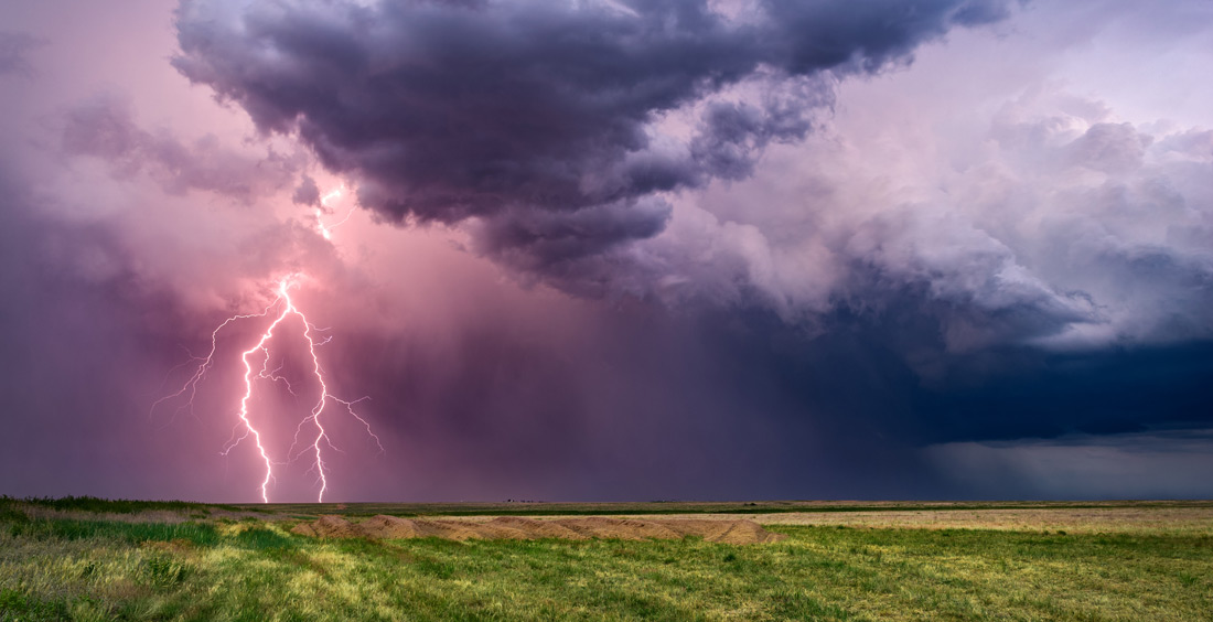 AcuRite Blog - Is it Safe To Shower During a Thunderstorm? & Other Weather  Tips | AcuRite